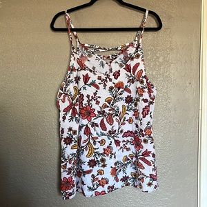 White floral flowy tank top